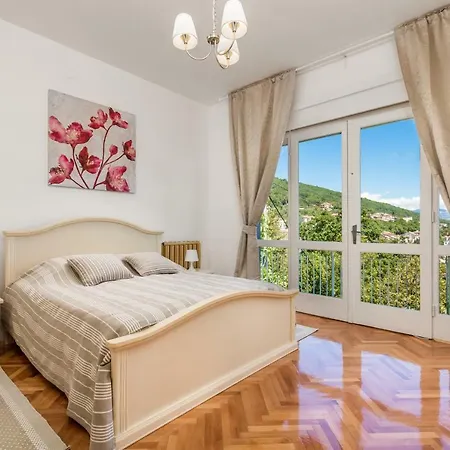 Family House Sara Ferienhaus Ičići